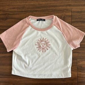 Cute light pink/white short sleeve stretchy